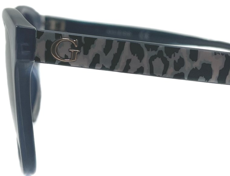 Очки солнцезащитные GUESS GU 7829  фотография-4
