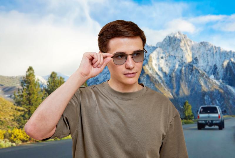 Что такое поляризация в очках, и зачем она нужна?