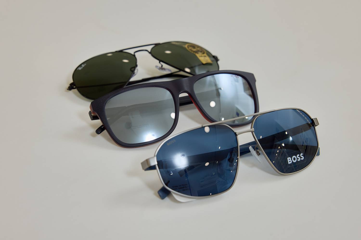 Скидка 50% на вторые солнцезащитные очки в чеке в салоне оптики "ГЛАЗ"